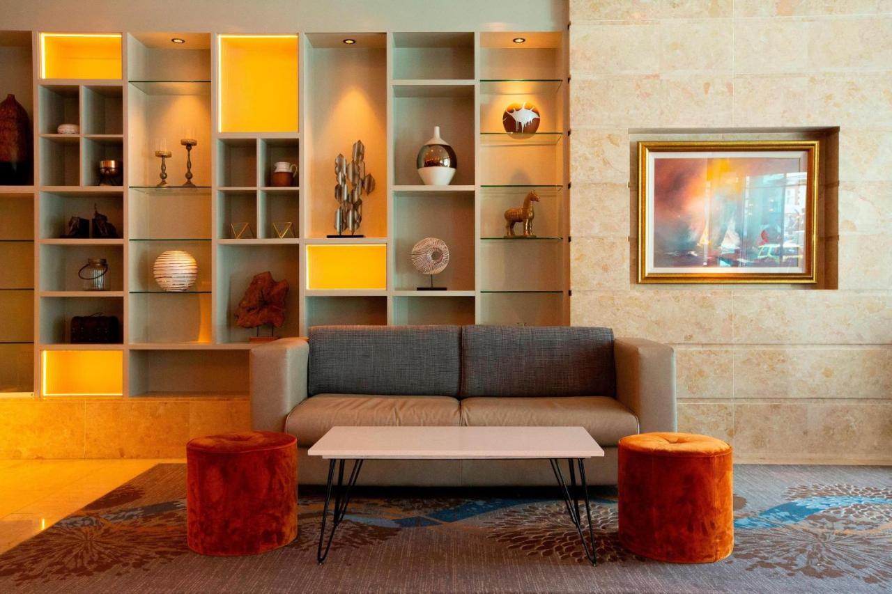 Sheraton Athlone Hotel Екстериор снимка