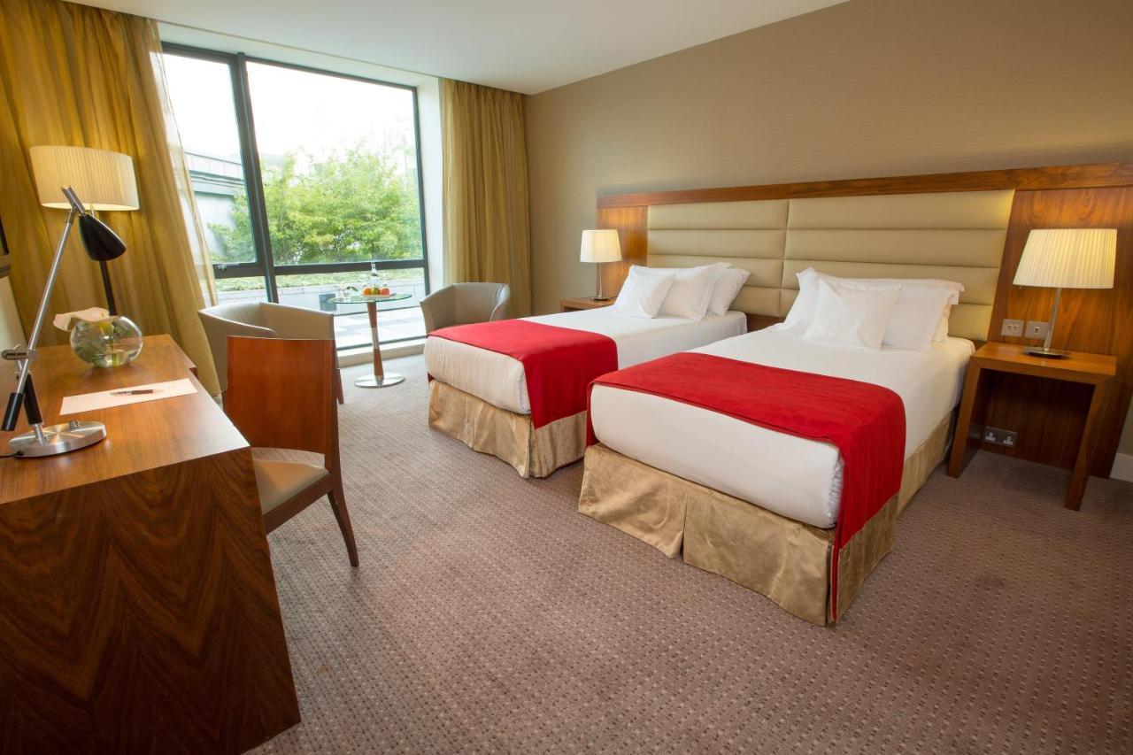 Sheraton Athlone Hotel Екстериор снимка