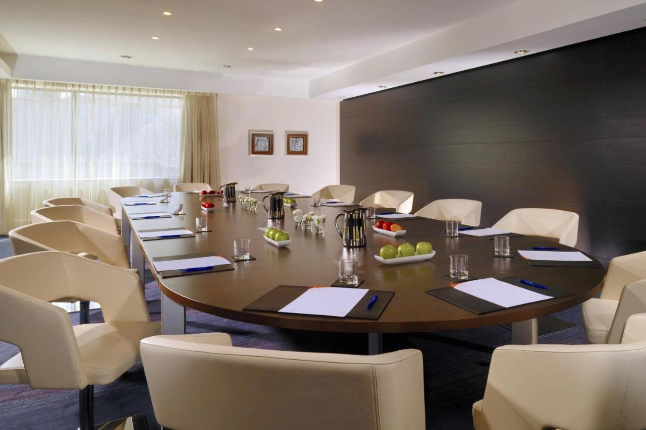 Sheraton Athlone Hotel Екстериор снимка