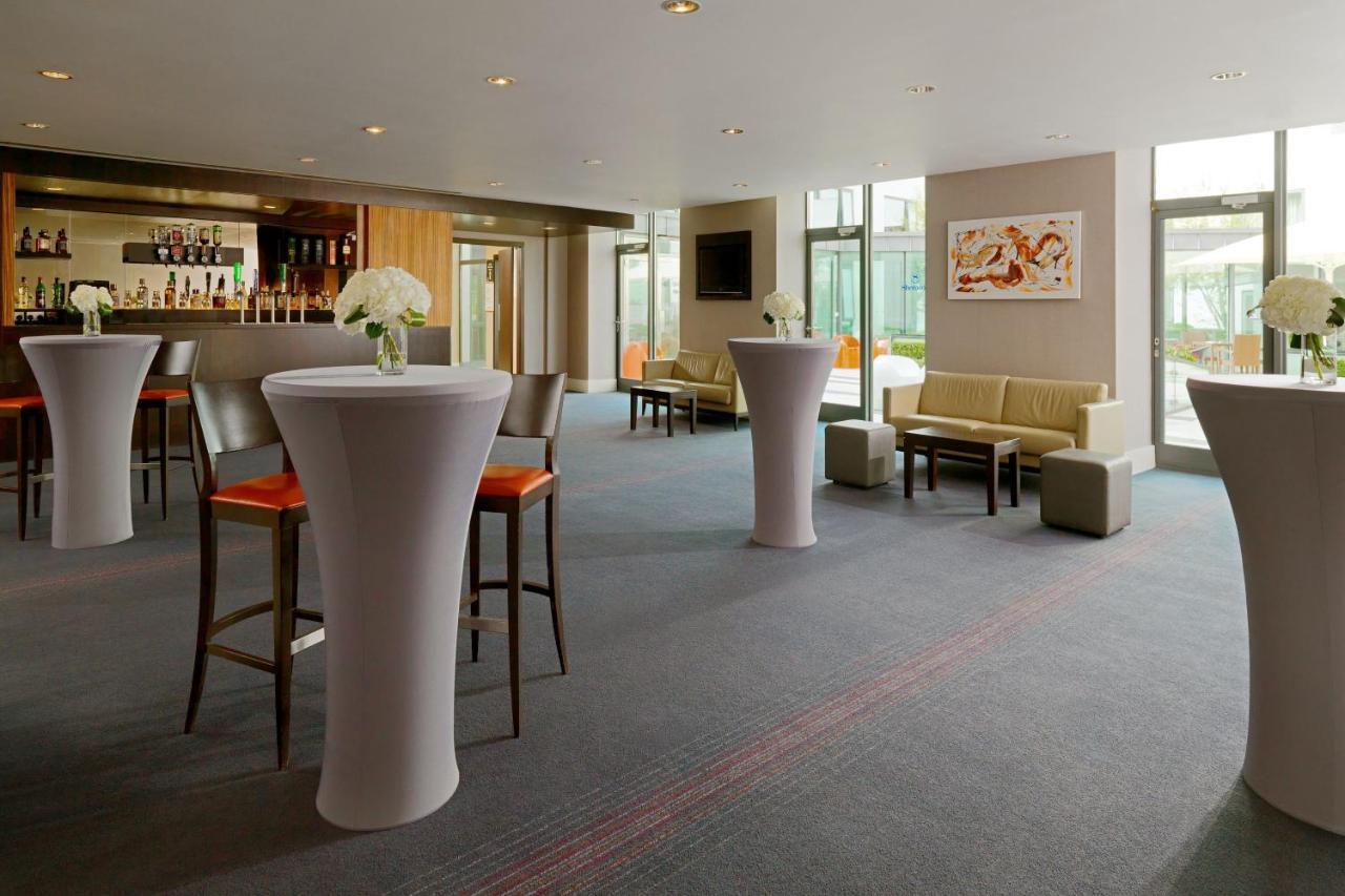 Sheraton Athlone Hotel Екстериор снимка