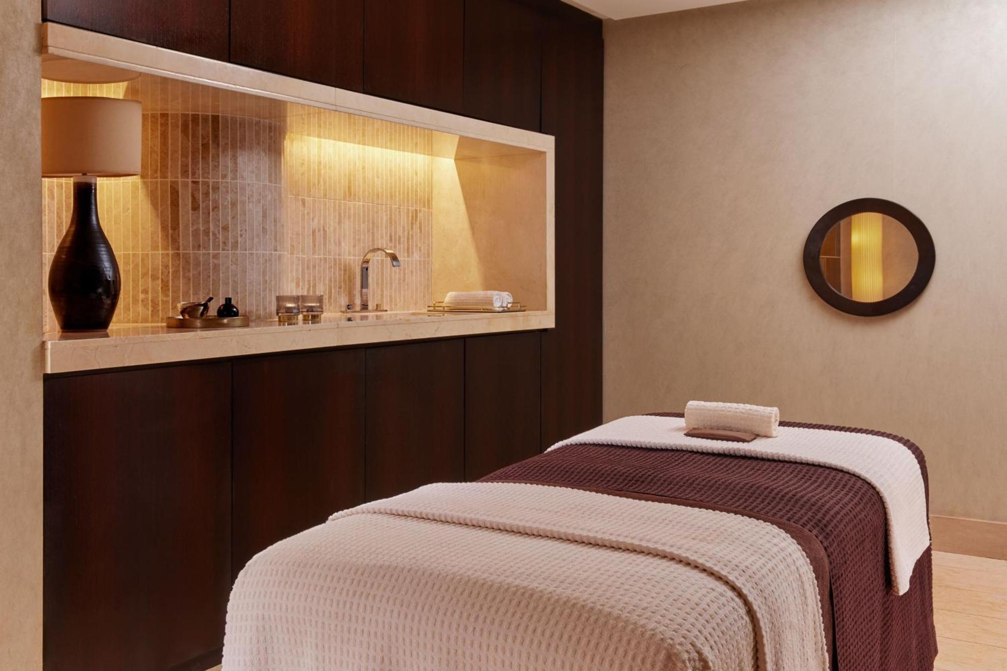 Sheraton Athlone Hotel Екстериор снимка