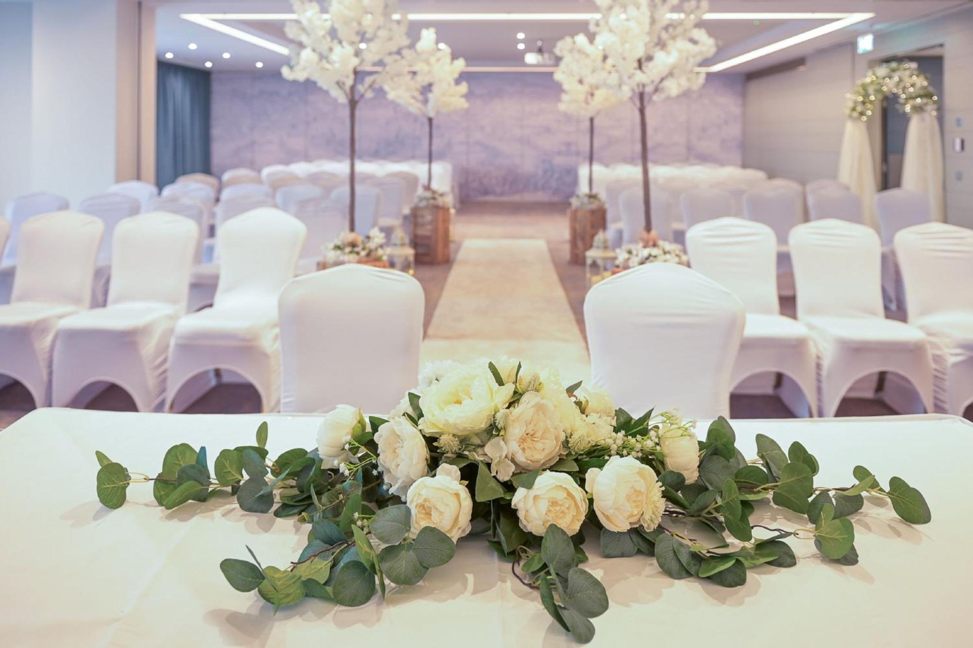 Sheraton Athlone Hotel Екстериор снимка