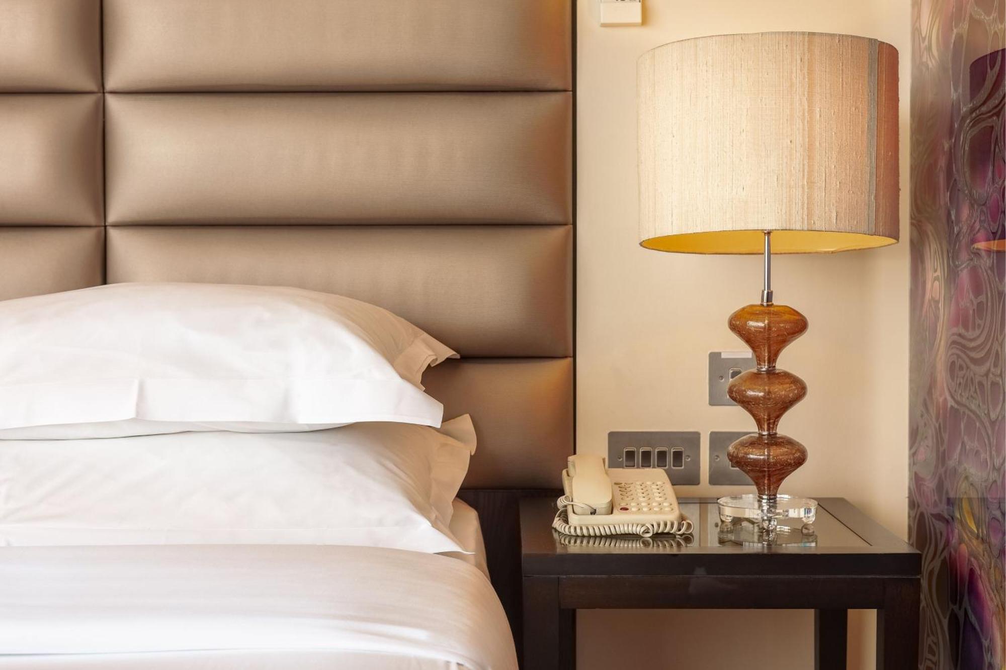 Sheraton Athlone Hotel Екстериор снимка