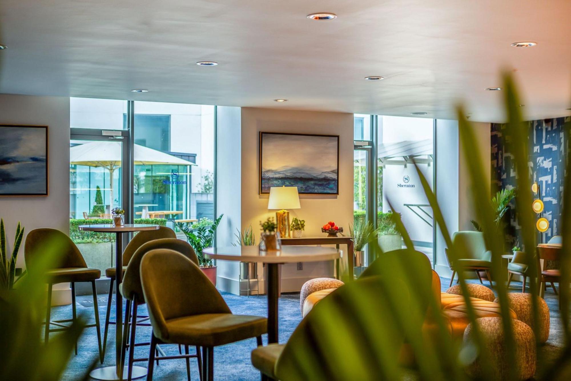 Sheraton Athlone Hotel Екстериор снимка