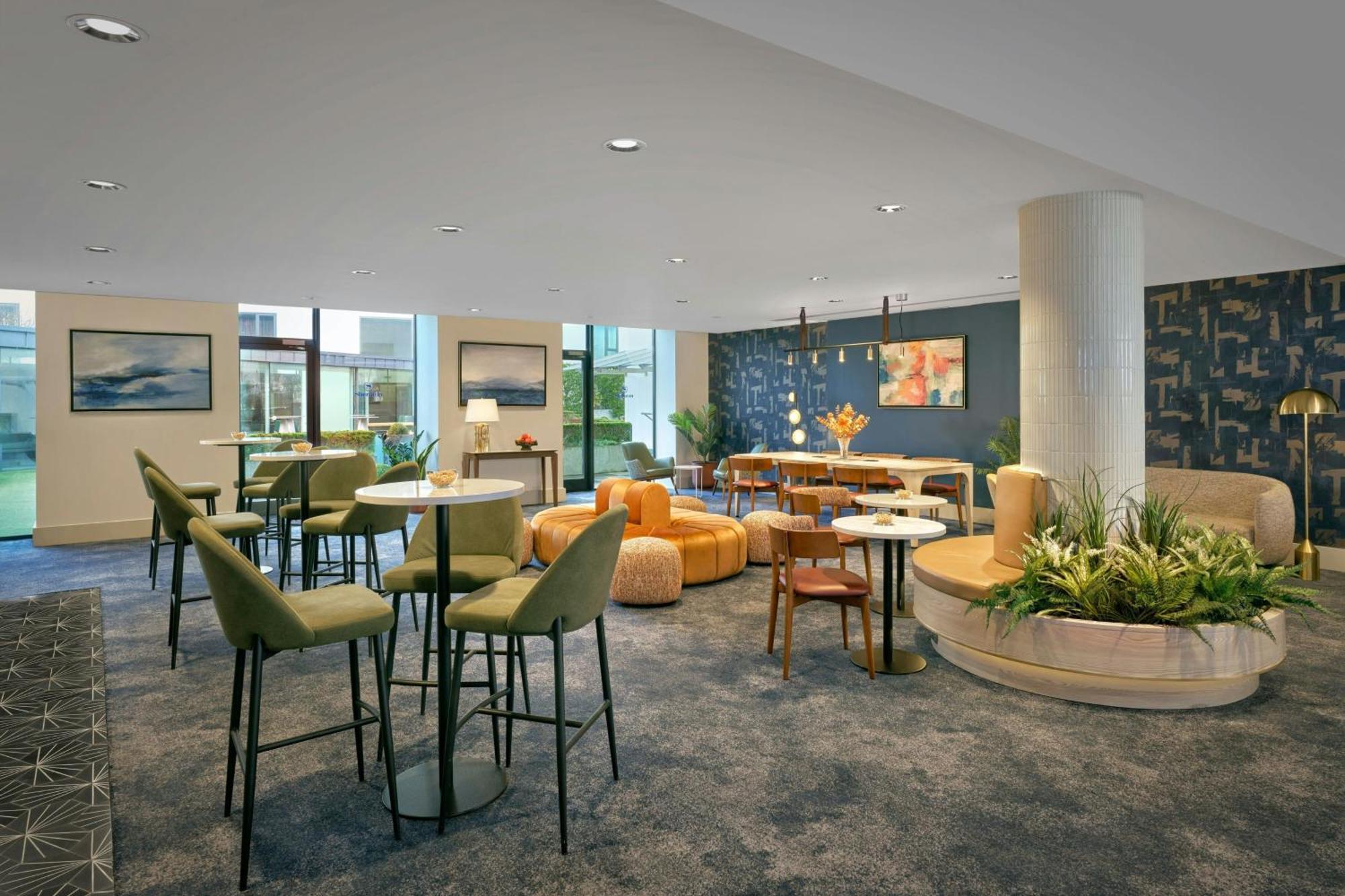 Sheraton Athlone Hotel Екстериор снимка